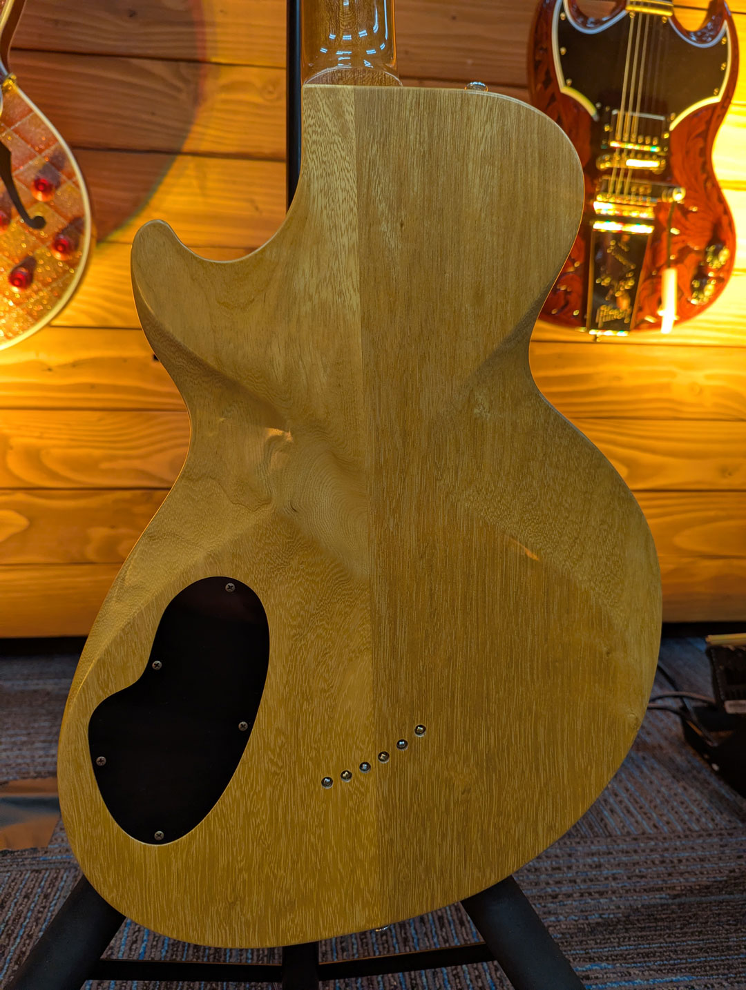 Gibson Custom Shop Atomic Age offset guitar shape rear