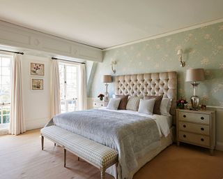 Hampshire-main-bedroom
