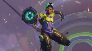 Lucio i aktion i en Overwatch-match.