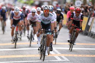 Stage 3 - Tour de Romandie: Marc Soler solos to victory on stage 3