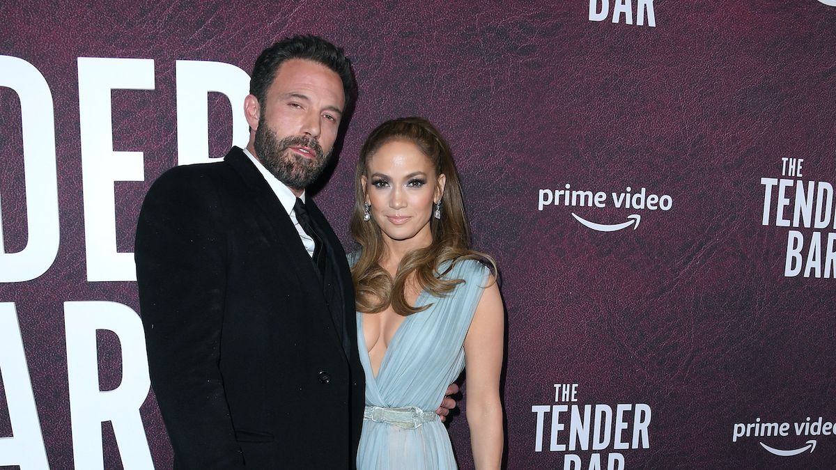 The Cute Thing JLo Keeps Doing Now That She’s Married To Ben Affleck.