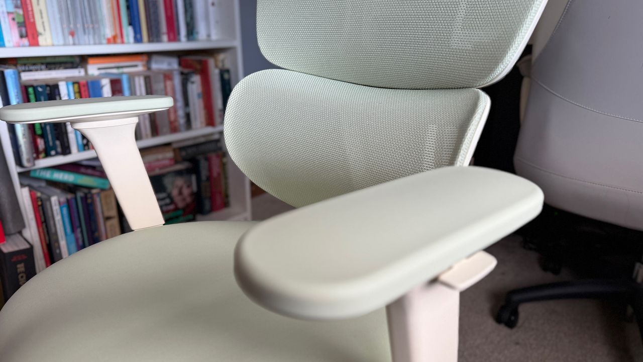 Three detail shots of the Flexispot BS5 chair.