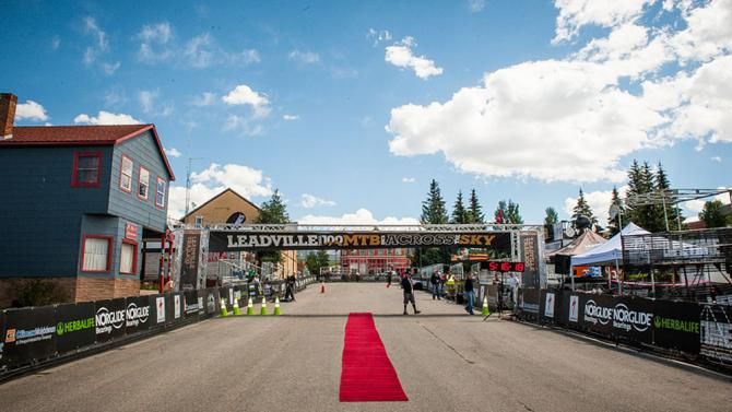 This is what it looks like if you are a rider coming for the finish...1 hour before the winning men's rider finishes.
