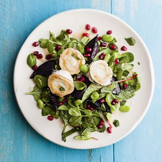 Grilled Goats' Cheese and Beetroot Salad