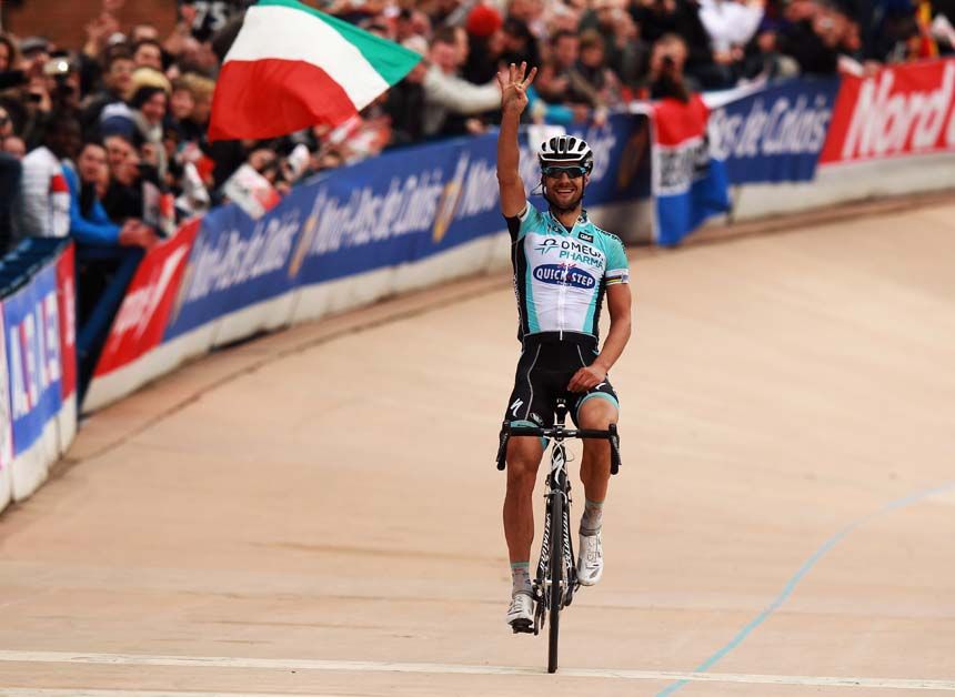 Tom Boonen wins the 2012 Paris-Roubaix