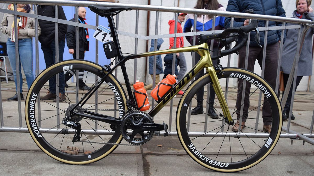 Greg Van Avermaet’s custom-painted Giant TCR – Gallery | Cyclingnews
