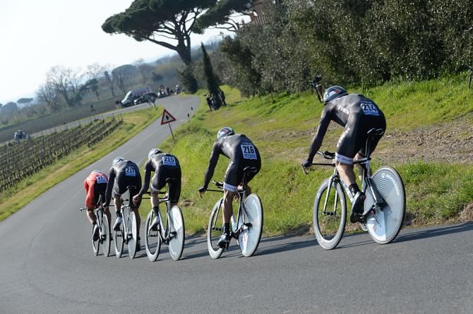 Fabian Cancellara leads the Trek team to an 8th place finish
