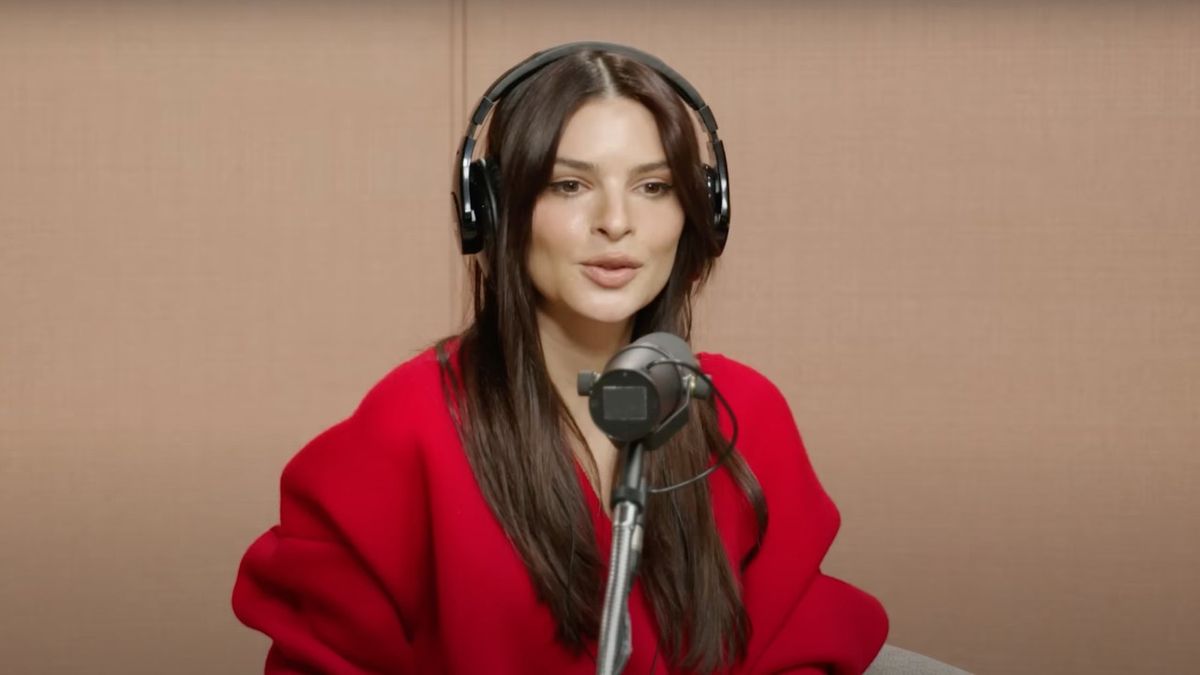 Emily Ratajkowski on The Run-Through With Vogue Podcast. 