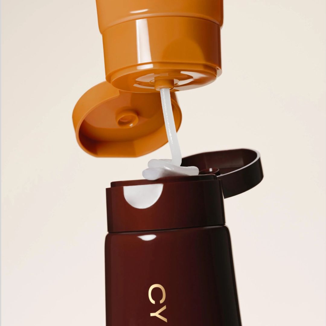 cyklar in-shower oil balm squeezing into tube