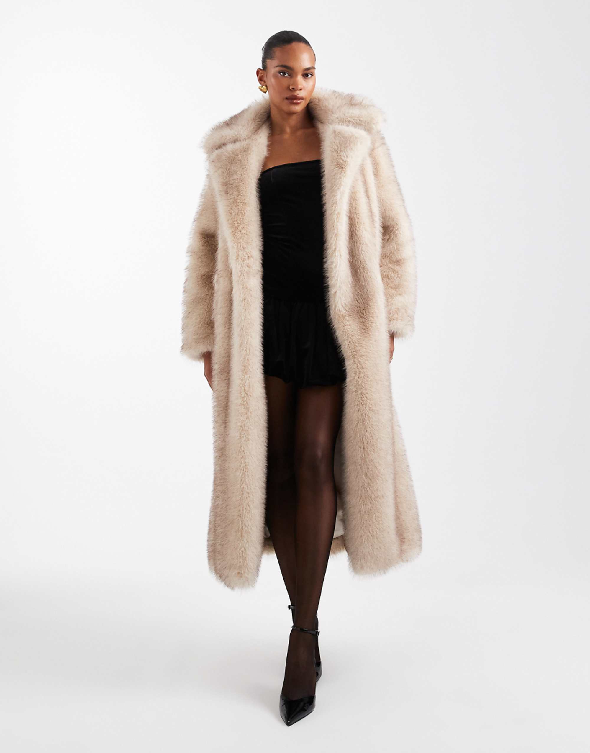 4th &amp;amp; Reckless Oversized Tie Waist Faux Fur Maxi Coat in Beige