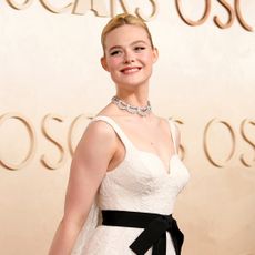 Elle Fanning attends the 97th Annual Oscars at Dolby Theatre on March 02, 2025 in Hollywood, California.