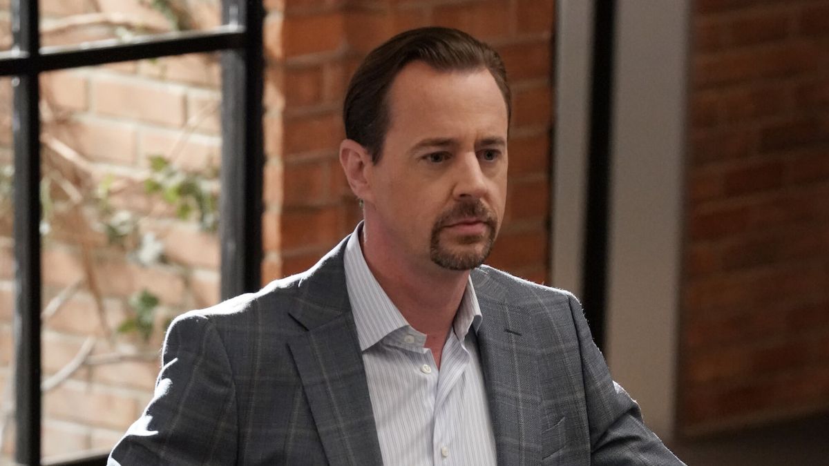 Sean Murray&#039;s Timothy McGee standing in NCIS bullpen