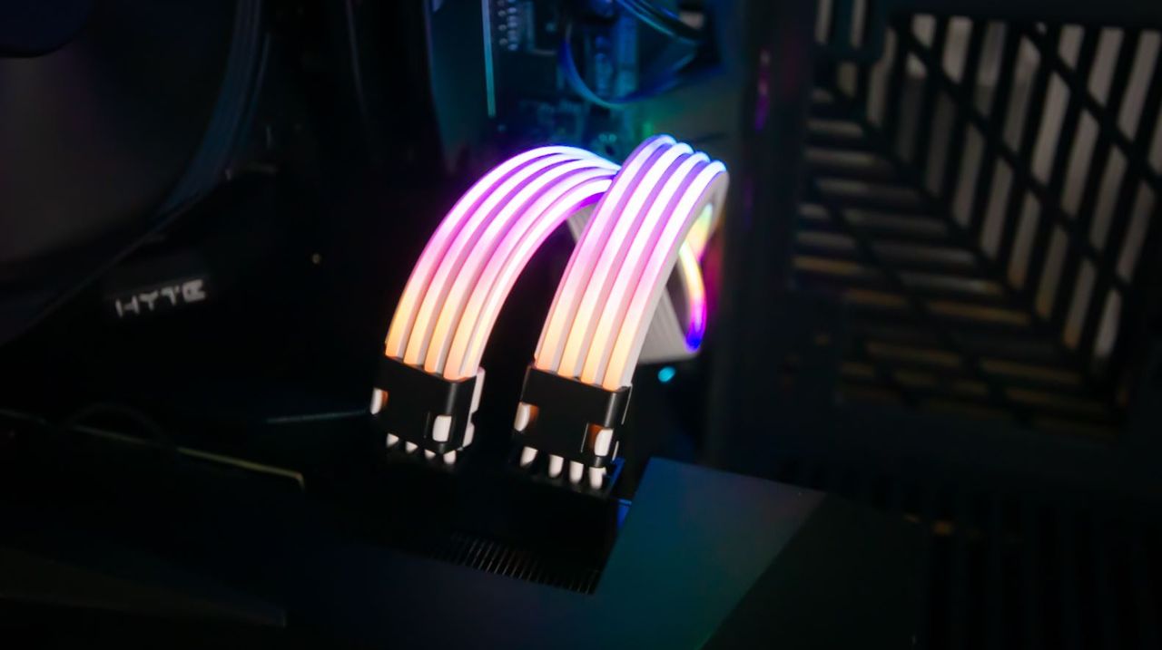 Lian Li Strimer Plus V2