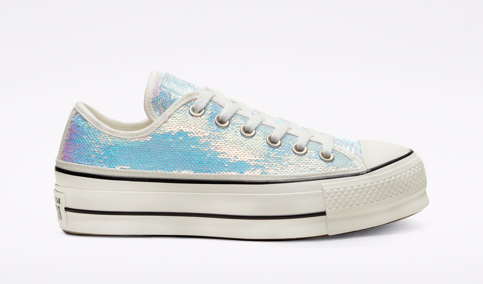 wedding-converse-1578911112-orKK.jpg