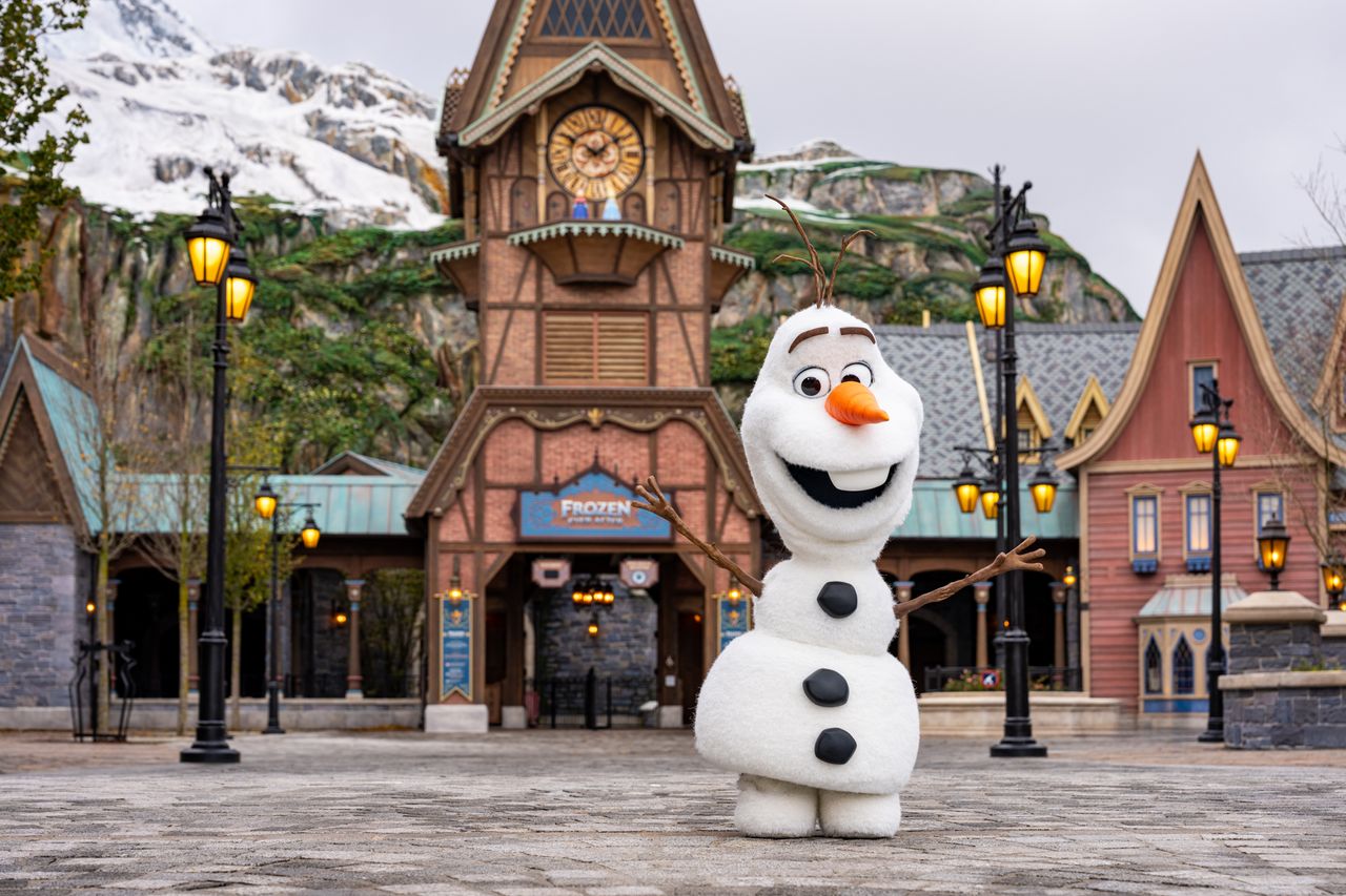 Disney's new Olaf robot is so real, it'll give you chills