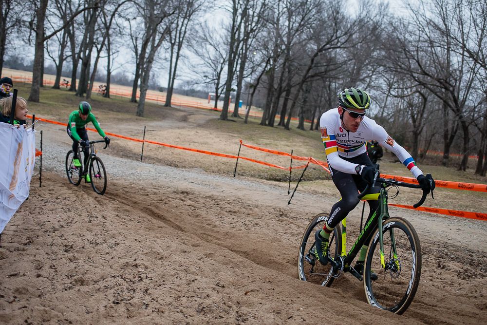 ProCX leader Curtis White negotiates the sand at Ruts 'n' Guts