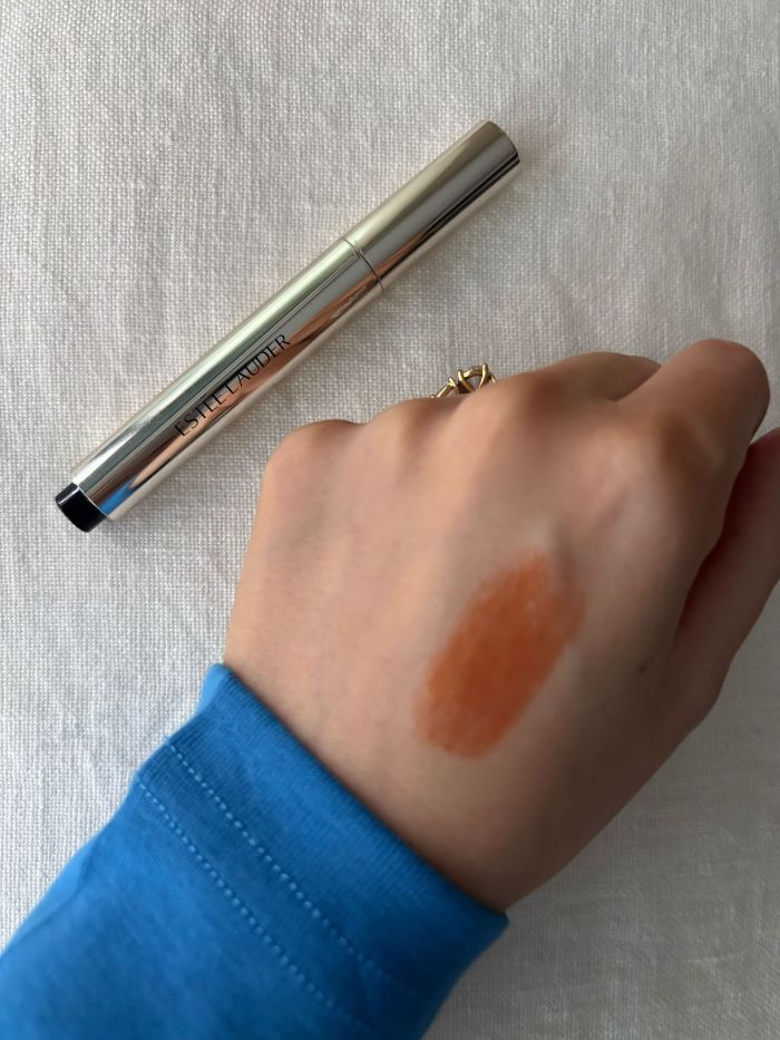 Deputy beauty editor Grace Lindsay swatching the Est&amp;eacute;e Lauder Pure Colour Melt-On Glosstick