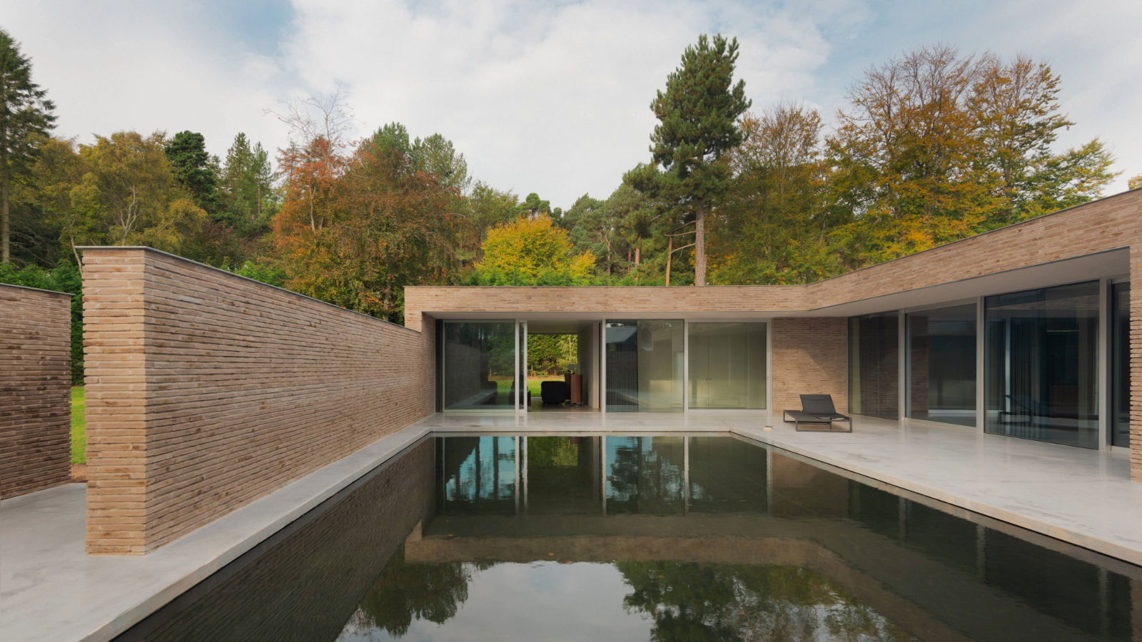 House at King's Cairn, a courtyard house in Scotland, by Daniel B&auml;r