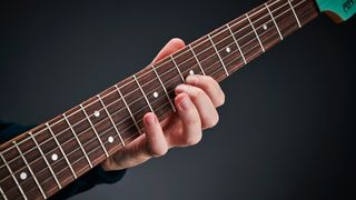 Fast-moving licks for quick chromatic ascension