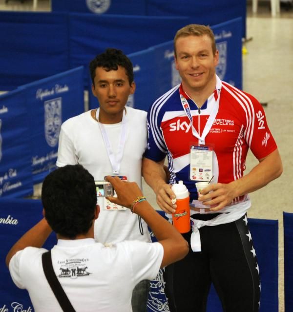 Chris Hoy meets some young fans.