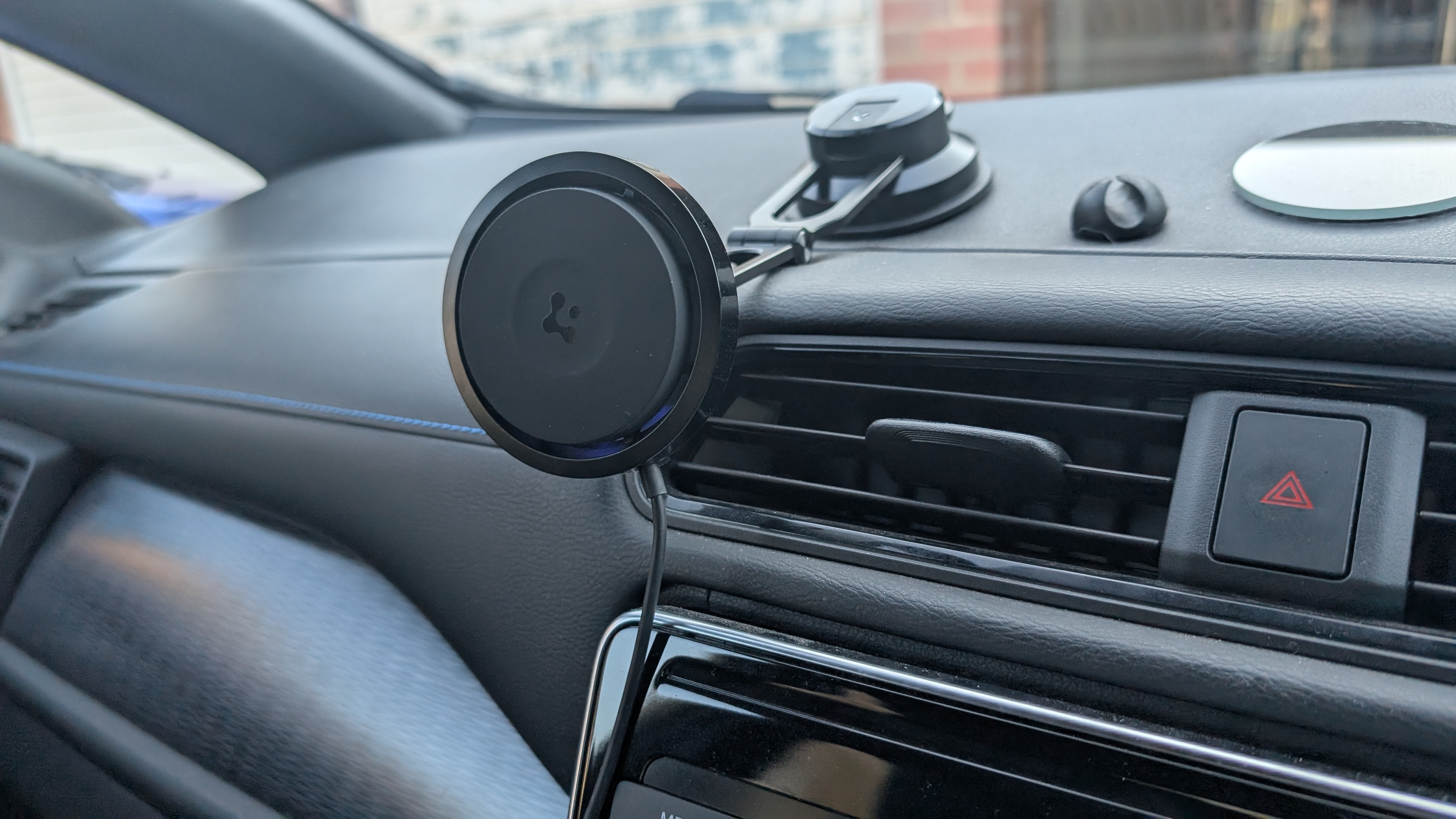 Spigen Onetap pro 3 cryomax magnetic car phone mount