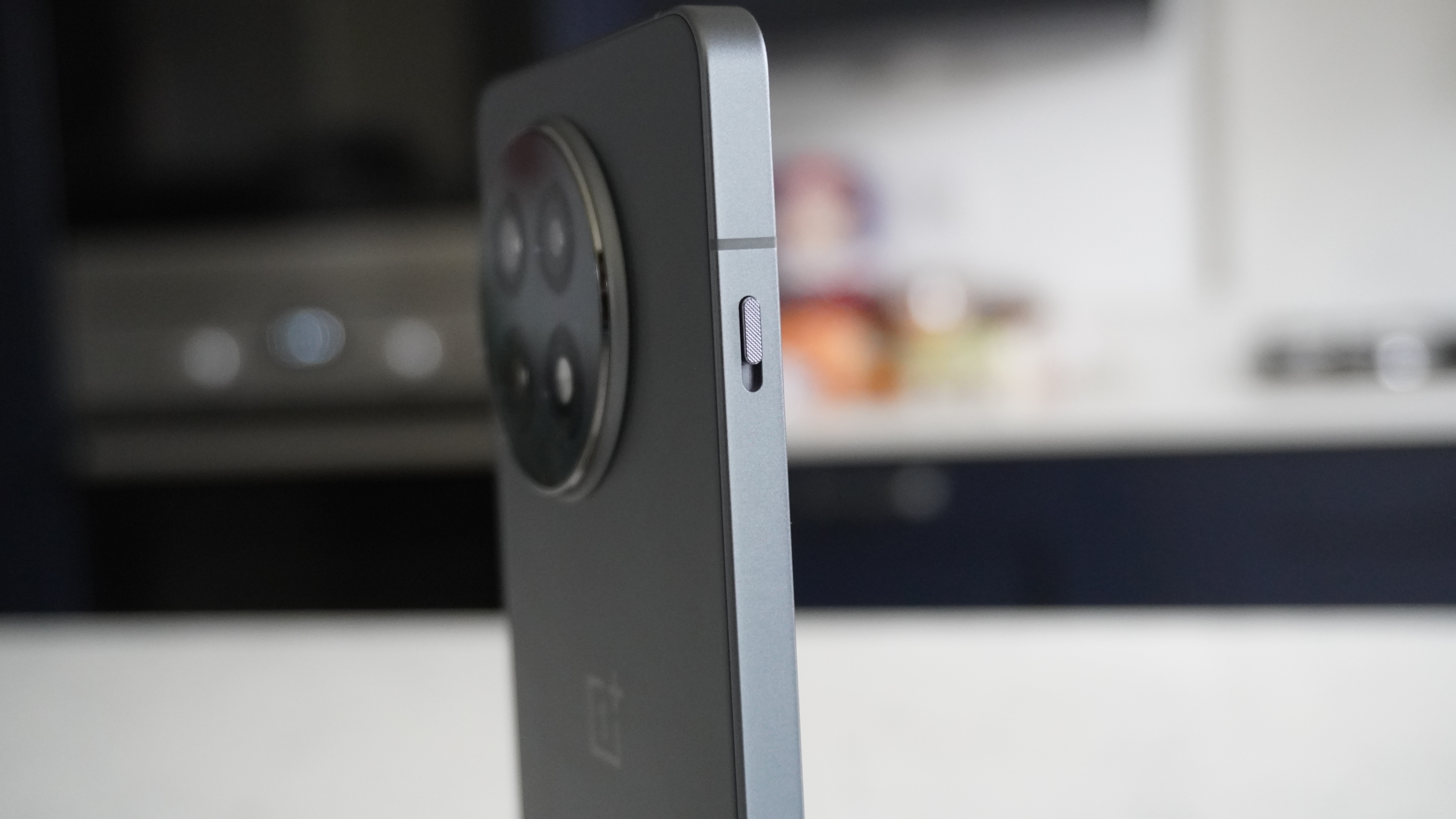 OnePlus 13R review images