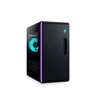 En Alienware gaming-PC mot en hvit bakgrunn