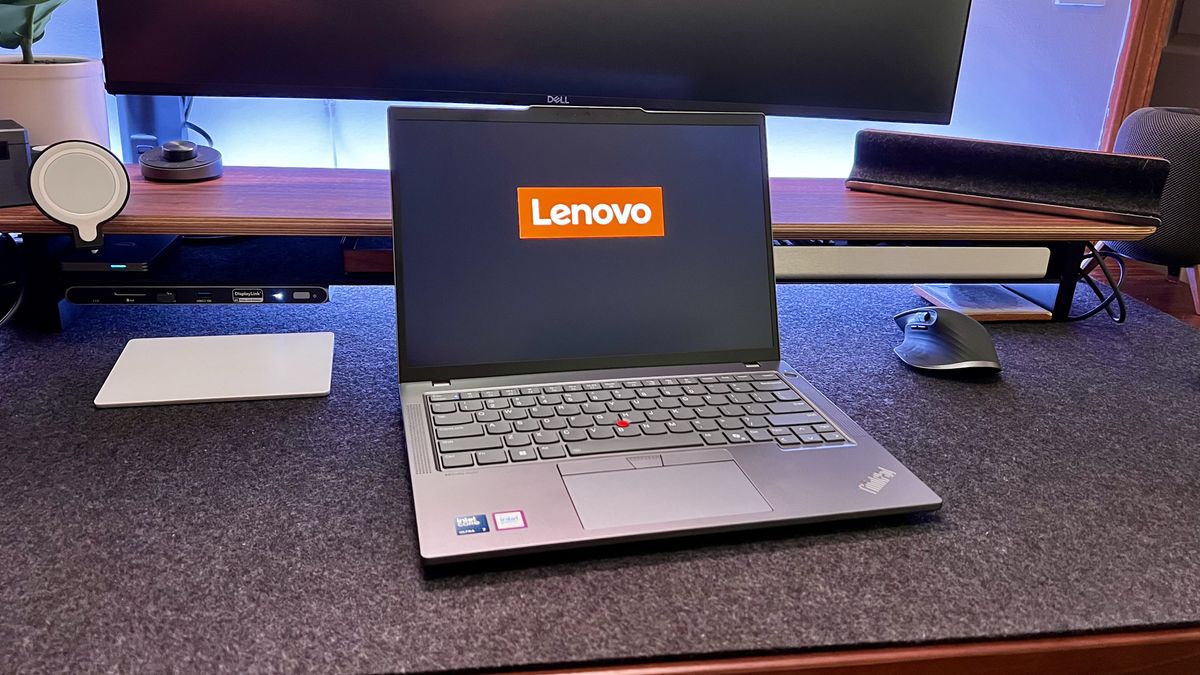 Lenovo ThinkPad T14 Gen 5 business laptop review