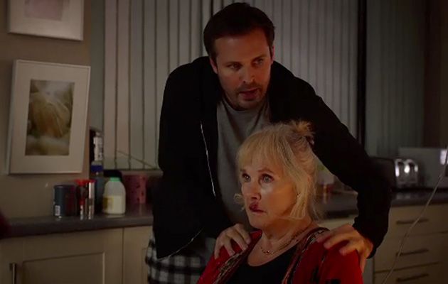 Ollie saves Lofty&#039;s Grandma in Holby City!