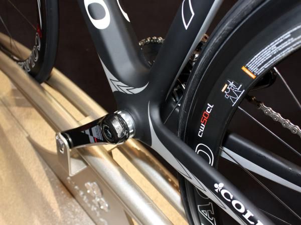The new M10 uses a standard threaded bottom bracket.