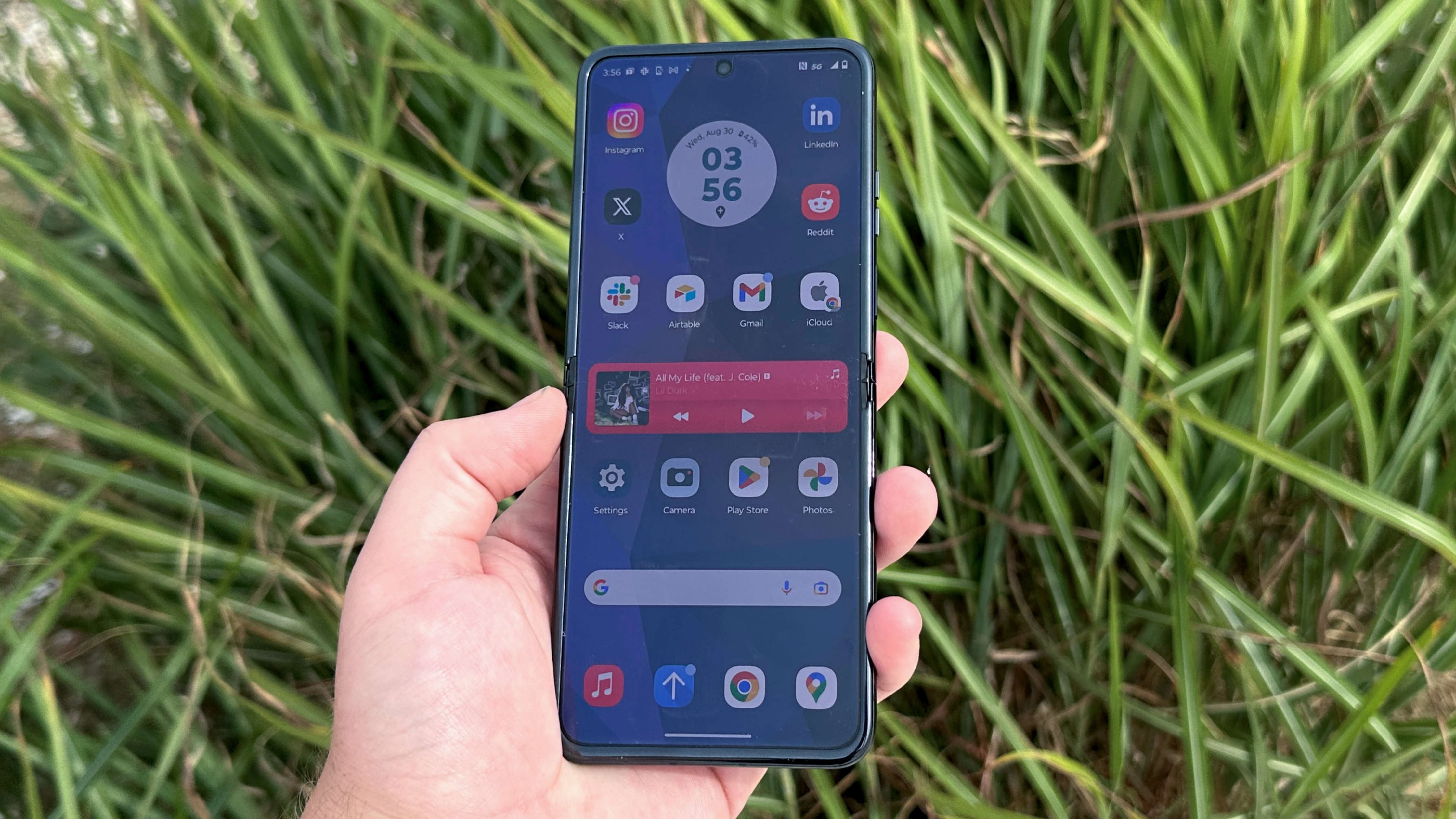 The Motorola Plus 2023 showing the display and hinge.