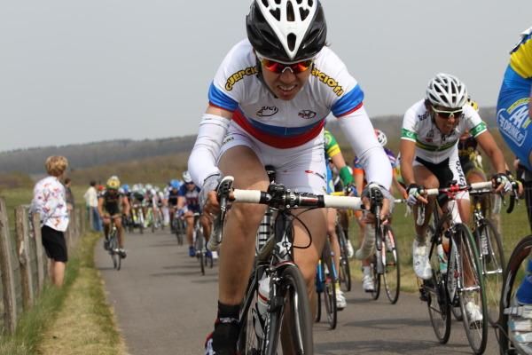 Tatiana Antoshina (Gauss Rdz Ormu) in the Russian Champion jersey