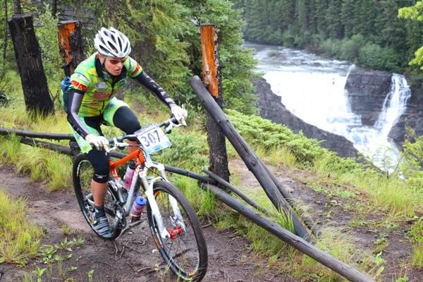 Mud-free for the meantime on the climb that started stage six