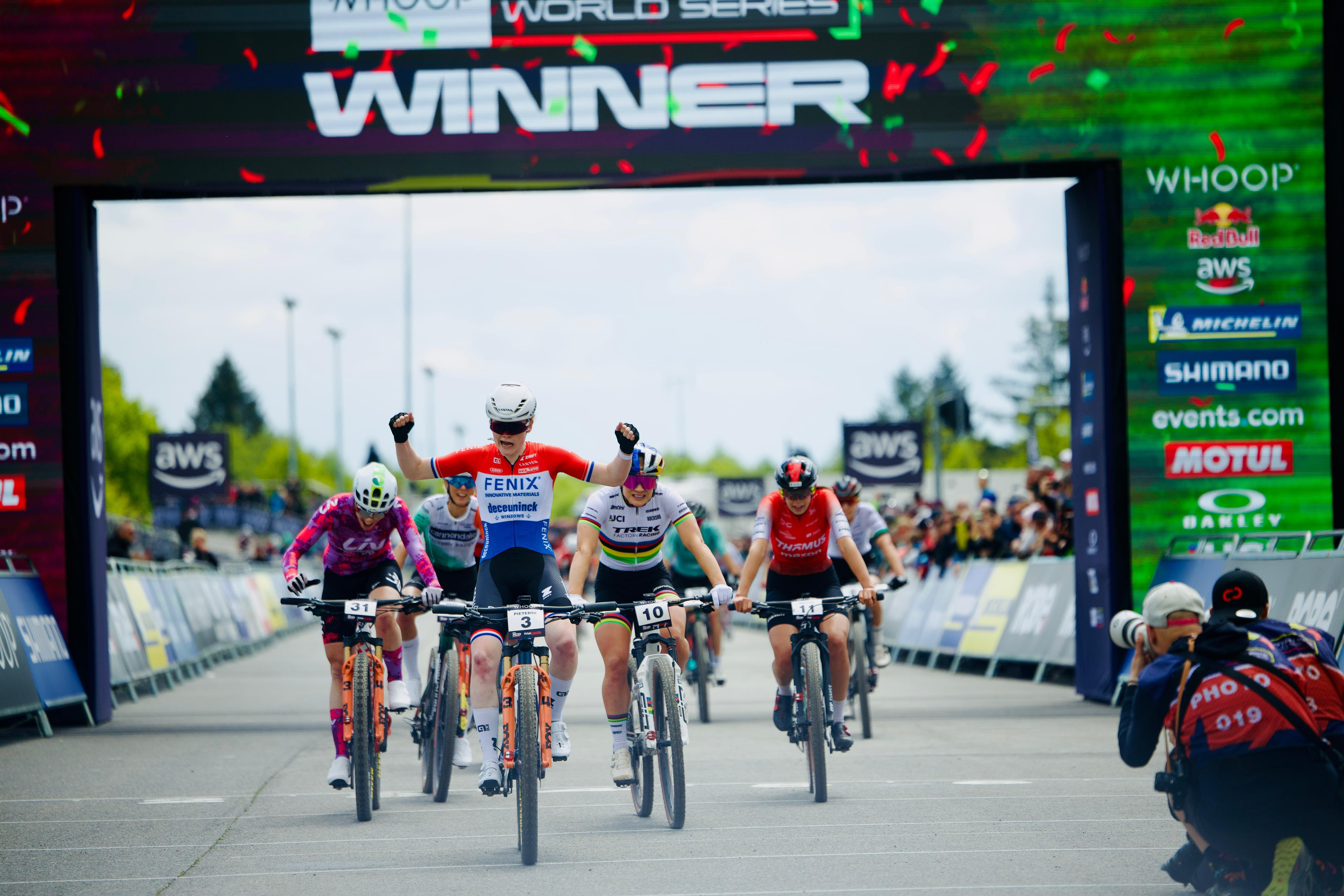 Puck Pieterse wins elite women&#039;s short track event at WHOOP UCI Mountain Bike World Series Nove Mesto 2025