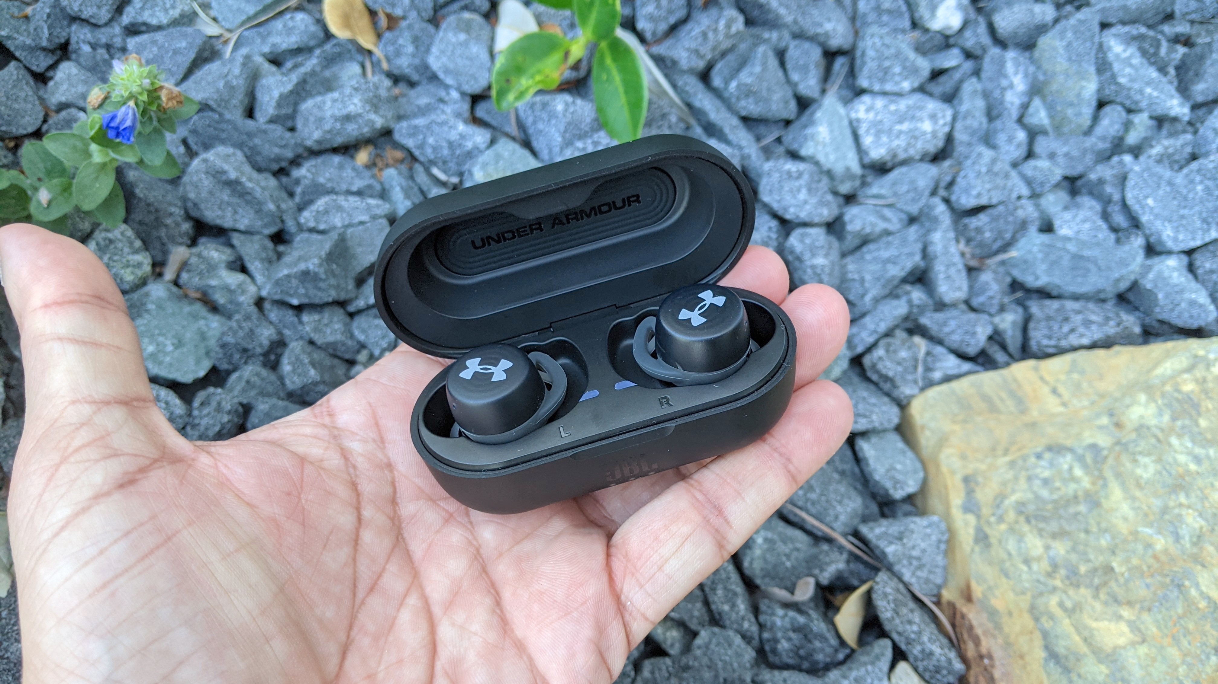 Jbl under armour 2024 wireless earbuds review