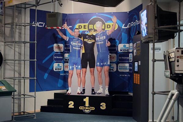 Get your picture taken on the podium with Tommeke and De Peet&hellip;