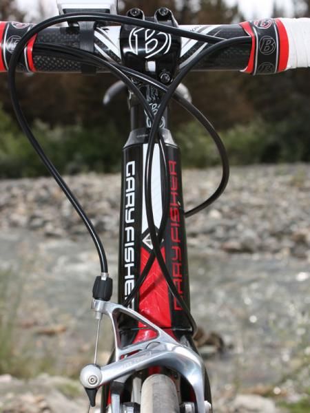the Gary Fisher Cronus borrows the E2 tapered head tube and steerer design from its Trek Madone cousin.