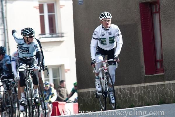 Thomas Voeckler (Europcar) in the white jersey of Europe Tour leader.