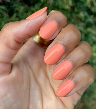 Coral Nail Trend