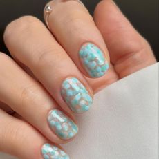 @pink_oblivion tiffany blue nails