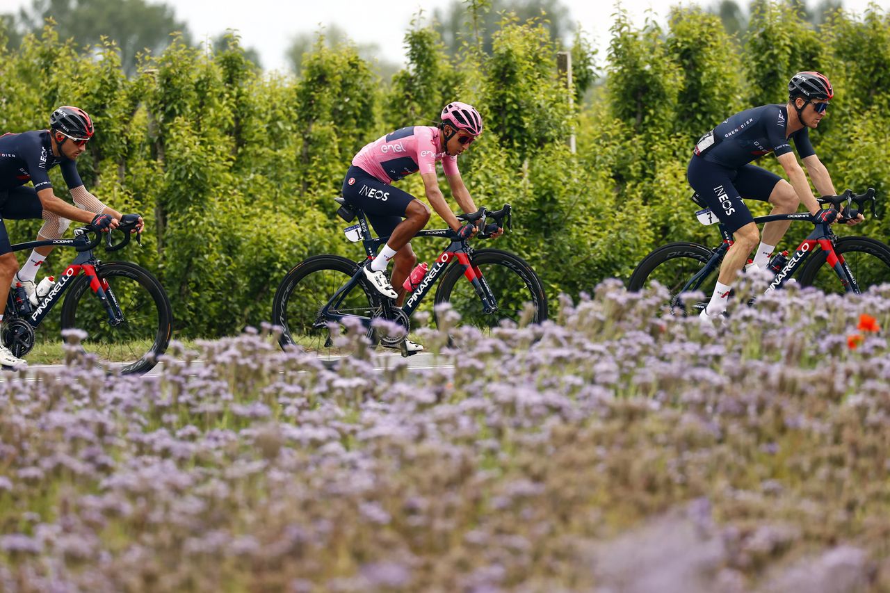 Giro dItalia 2021 104th Edition 13th stage Ravenna Verona 198 km 21052021 Salvatore Puccio ITA Ineos Grenadiers Egan Bernal COL Ineos Grenadiers Gianni Moscon ITA Ineos Grenadiers photo Luca BettiniBettiniPhoto2021