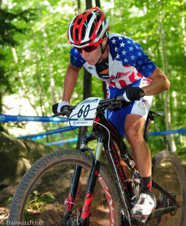Howard Grotts (Specialized) hammering up one of the loose climbs