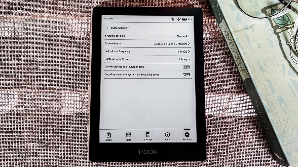The System Display settings on the Onyx Boox Go 6