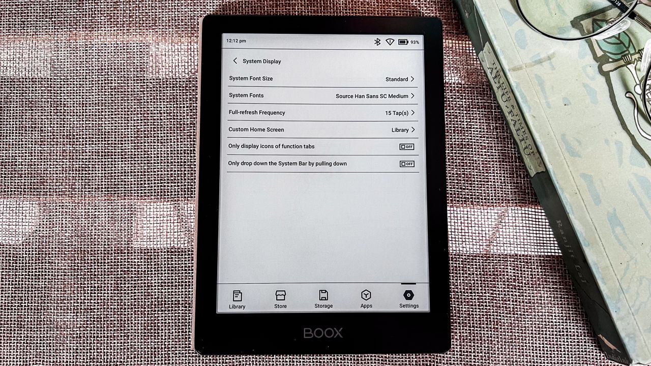 The System Display settings on the Onyx Boox Go 6