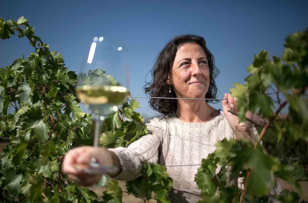 Elena Martin Oyag&amp;uuml;e, winemaker and technical director at Bodega Cuatro Rayas