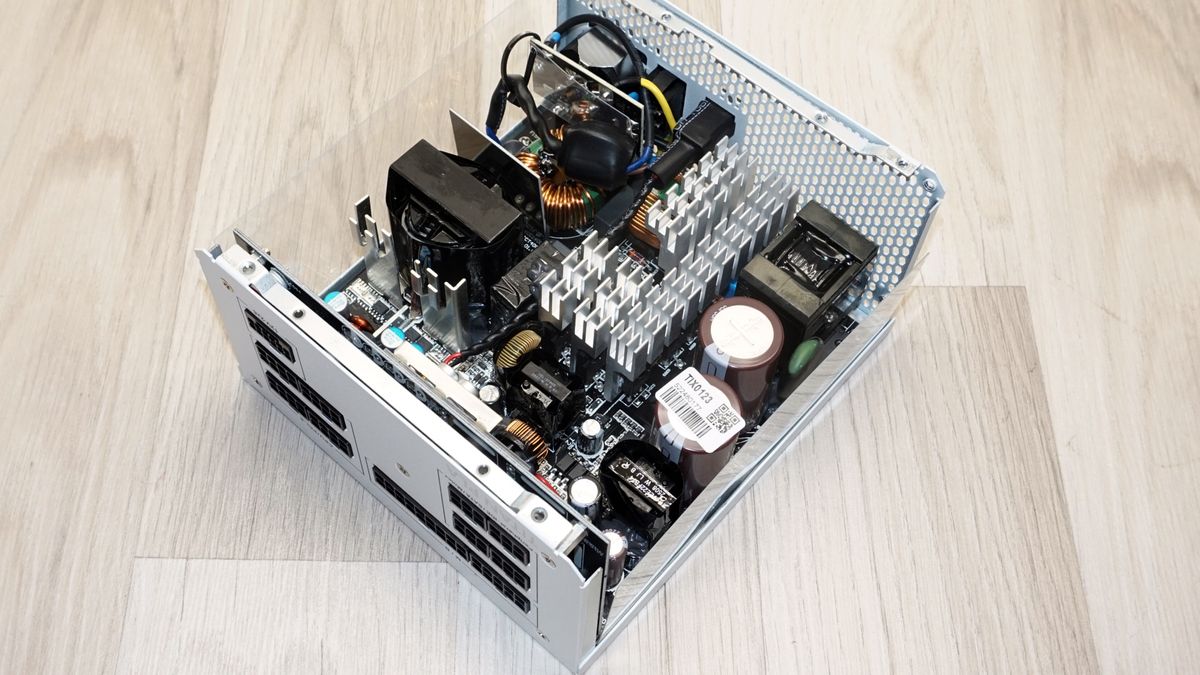 Montech Titan PLA 750W