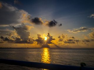 GuruShots - Sunrise VS Sunset