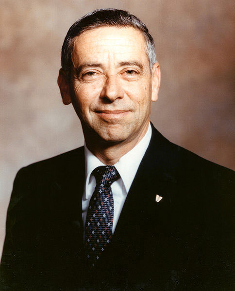 Former NASA Johnson Space Center Chief Aaron Cohen Dies at 79