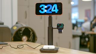 Mophie 3-in-1 Extendable MagSafe Stand.