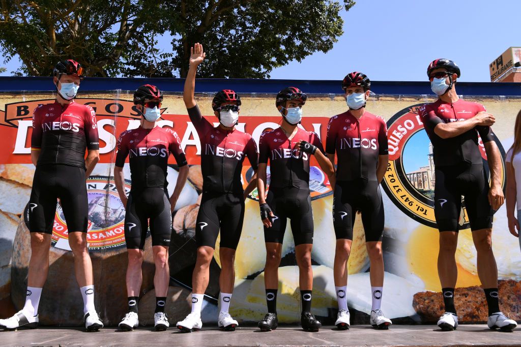 Team Ineos, including 2019 race winner Iv&aacute;n Sosa, before the start